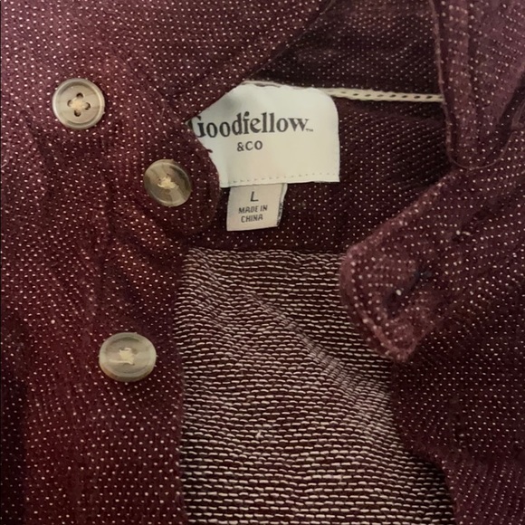 4/$15 button up - Picture 3 of 3